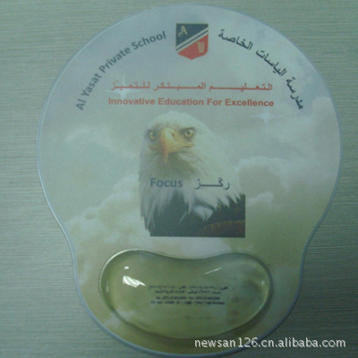 心形入油液體鼠標(biāo)墊 創(chuàng)意與舒適的完美融合，中晨電子禮品廠家直銷(xiāo)